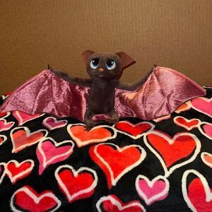 Hotel Transylvania Mavis Bat ￼poseable wings, plush wingspan 16 inches long 2012